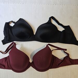 Soma 36C Black and Burgundy Bra Set Vanishing Wireless Back Memorable Full Cover